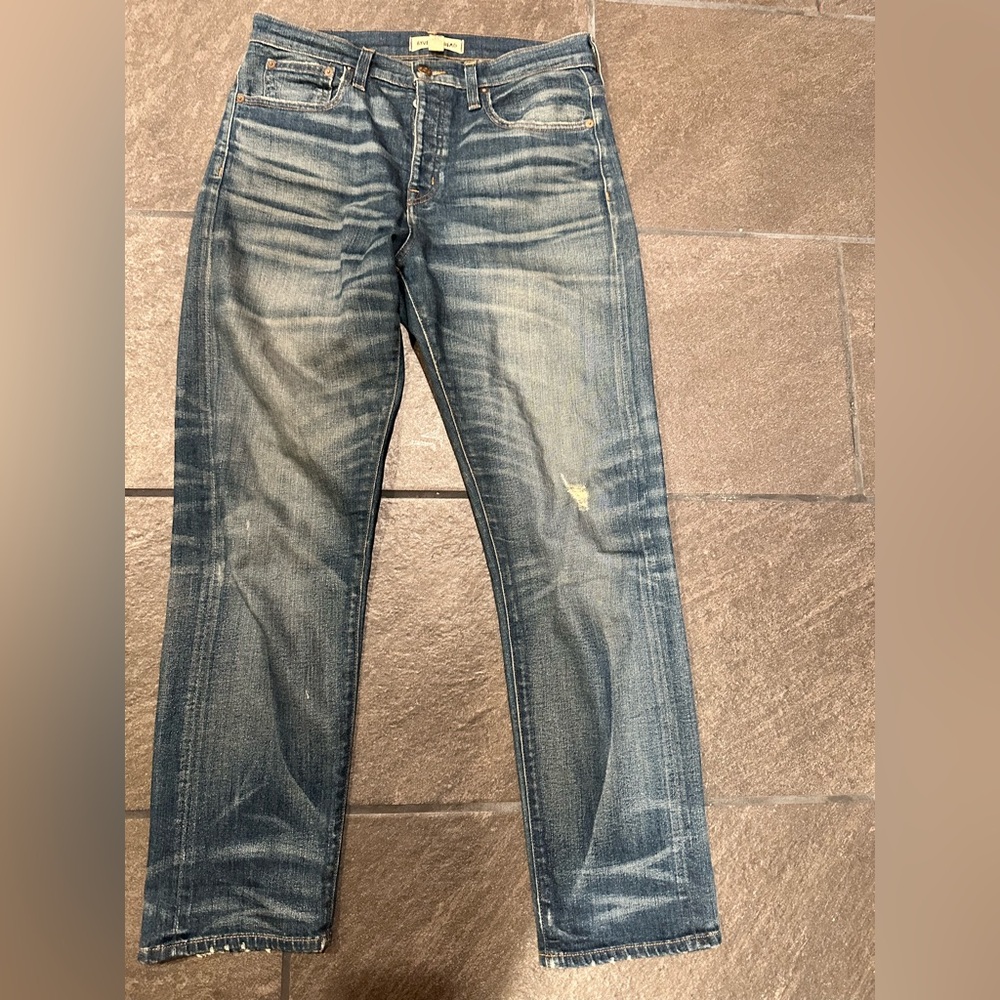 Rivet&Thread Straight Leg Women's Jeans